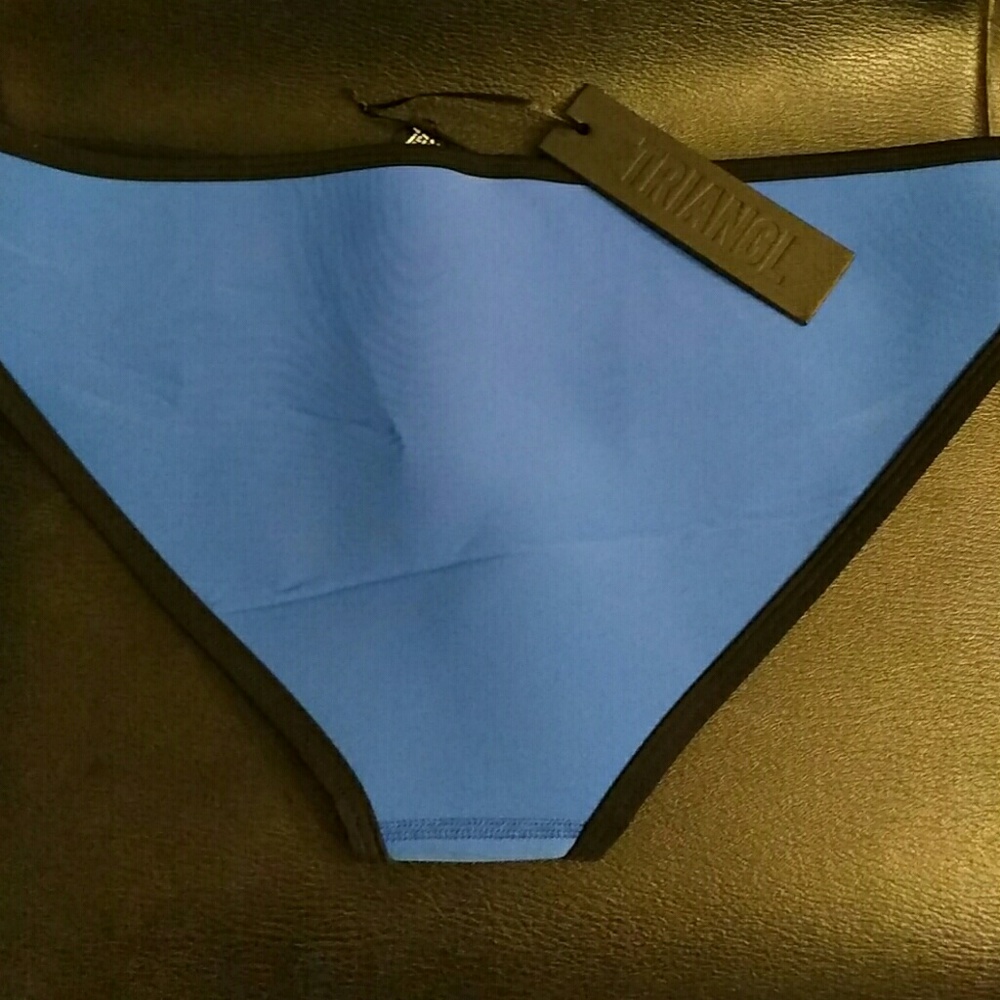 Triangl Malibu's Blue Chloe Bikini - Picture 11 of 12